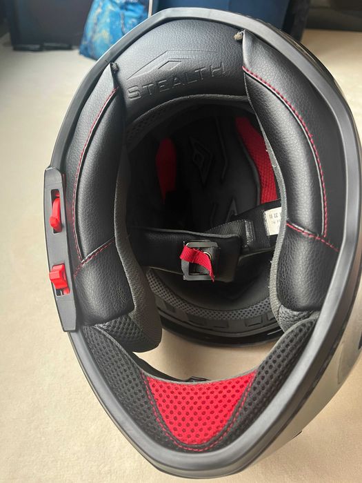 Най-висок клас карбонова каска Stealth размер M / L мото шлем