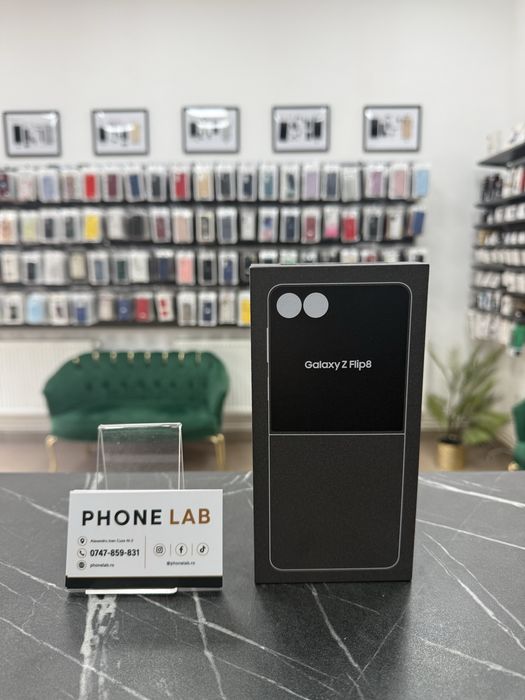 Samsung Galaxy Z Flip 8 | 12Gb Ram , 256Gb | NOU | Sigilat | 2 Ani Garantie | phonelab.ro