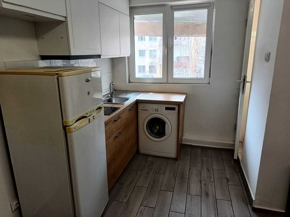 Proprietar închiriez garsonieră