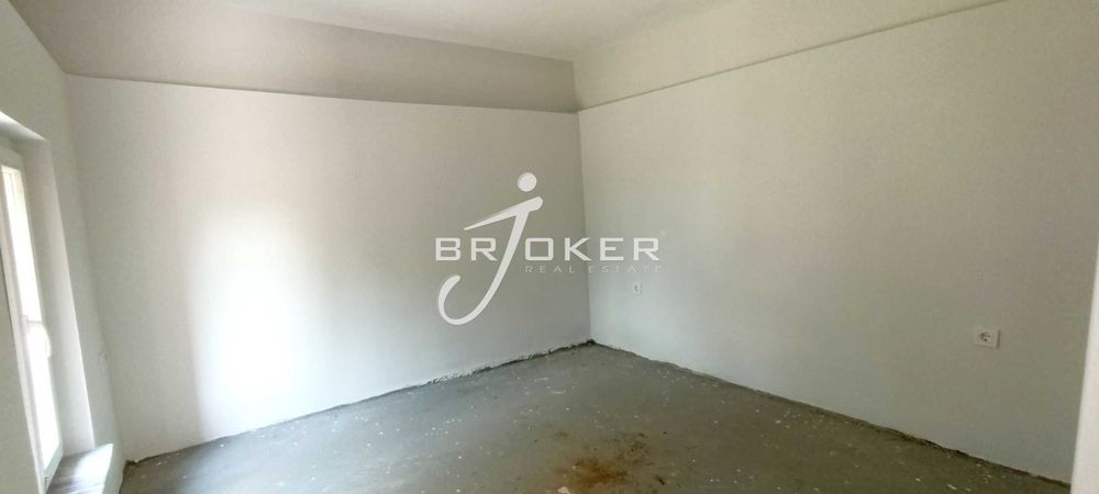 Продава се Къща в с. Миладиново, Област Кърджали - 140 кв.м за 343 €/кв.м - Снимка #13