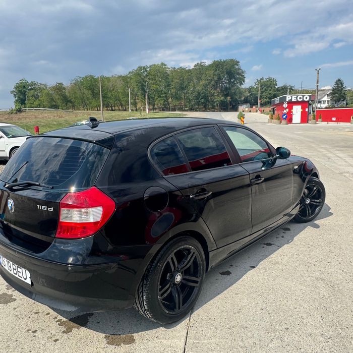 BMW seria 1e87.