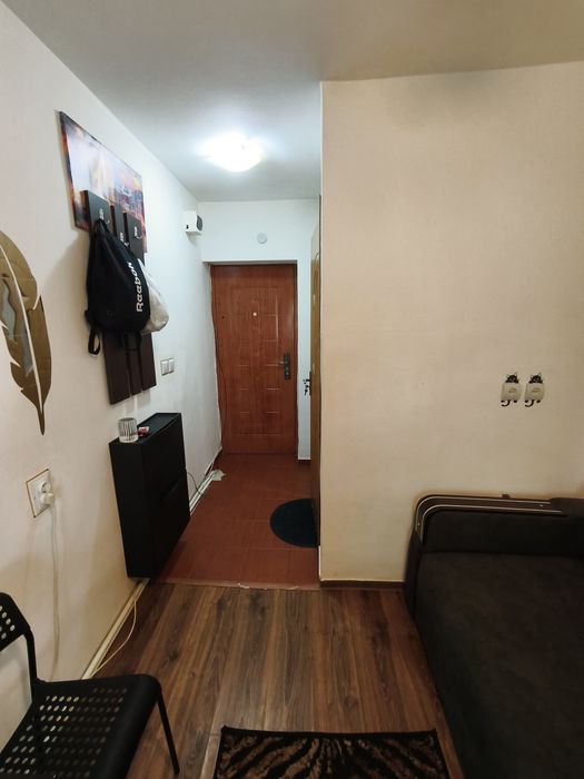 închiriez Garsonieră CF 3 M14 parter