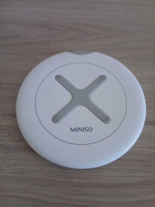Беспроводная зарядка Miniso JW03