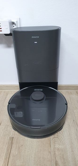 Aspirator robot Dreame bot z10 pro

Functioneaza perfect.

Transport p