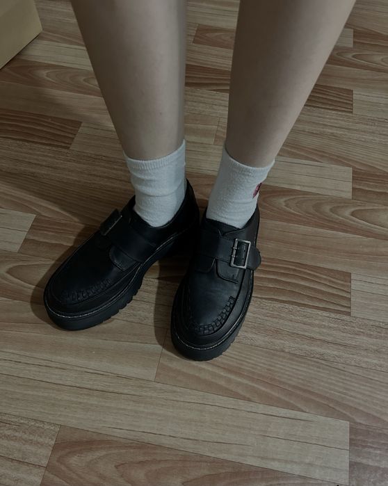 Продам лоферы за  4000 тг