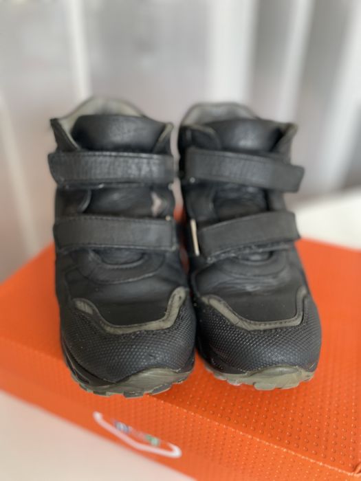 Продам зимние сапоги для мальчика