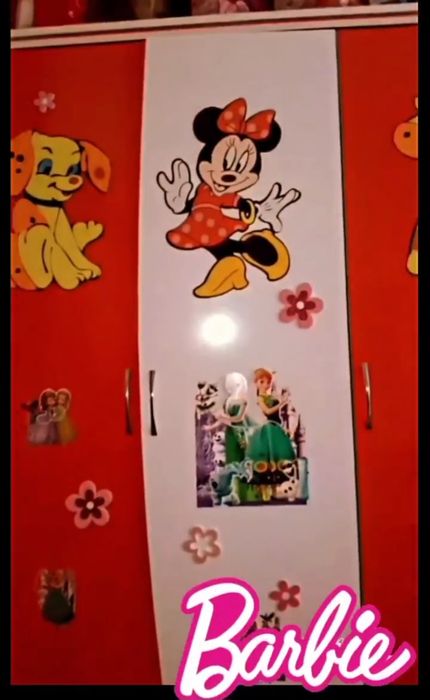 Детская шкаф для девочек в хорошем состоянии