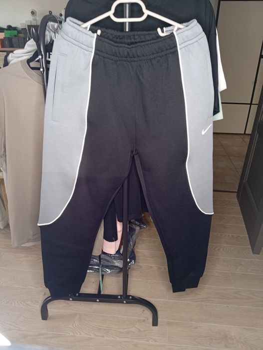 Pantaloni Nike Nocta