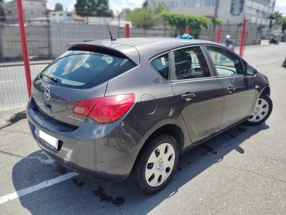 OPEL Astra 2010 — imagine 5