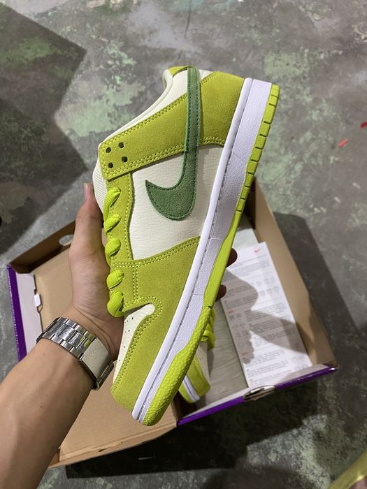 Nike SB Dunk Low Green Apple