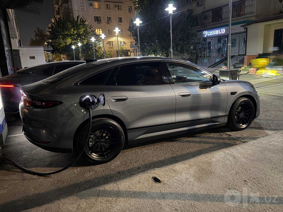 Byd qin l ev FULL позиция 2025/26 мокрый асфальт