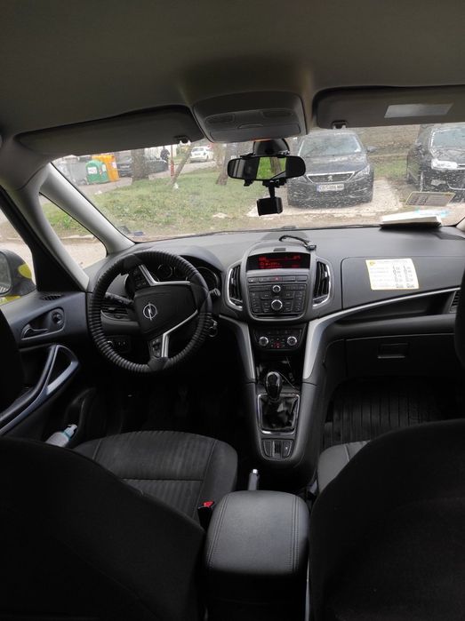 Opel Zafira 7 местна