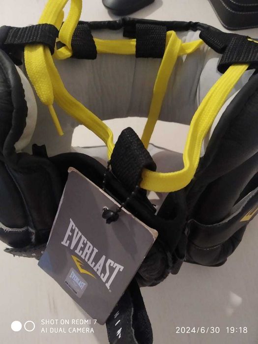 Шлем Everlast  для единоборств