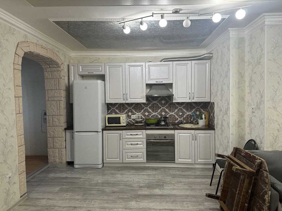 Продам квартиру 3 комнатная.