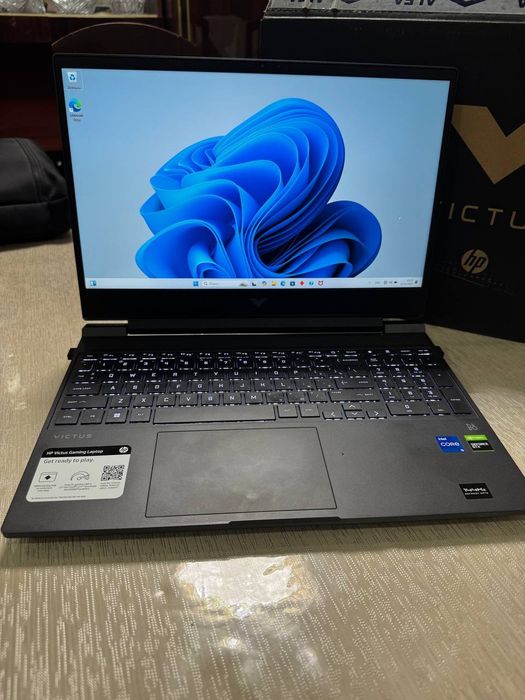 HP VICTUS 15 ...