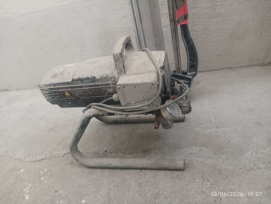 Compressor va kafel kesgich