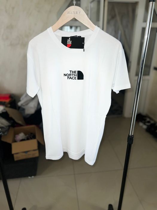 Tricouri pentru femei