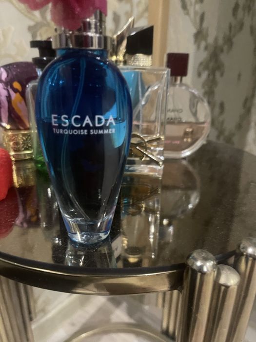 Парфюм    escada