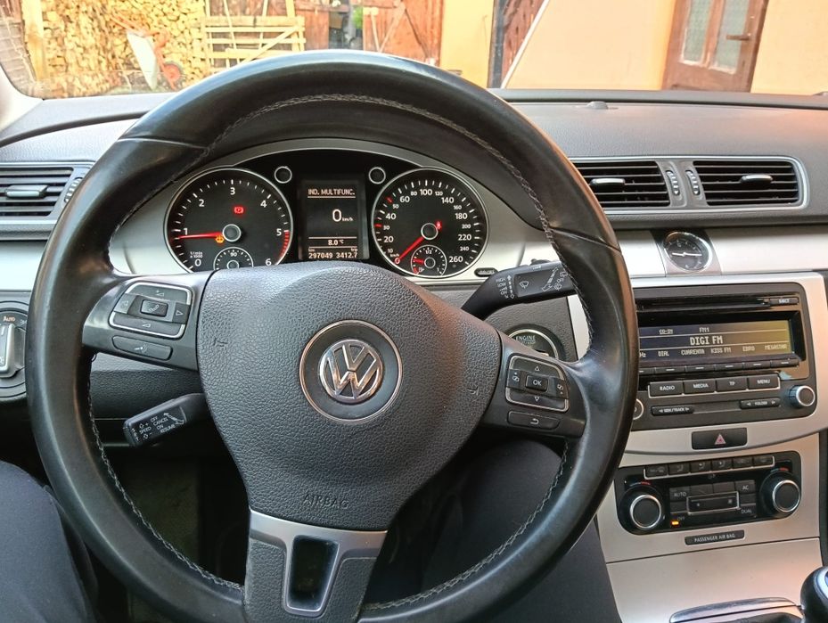 VOLKSWAGEN Passat 2011 — imagine 3