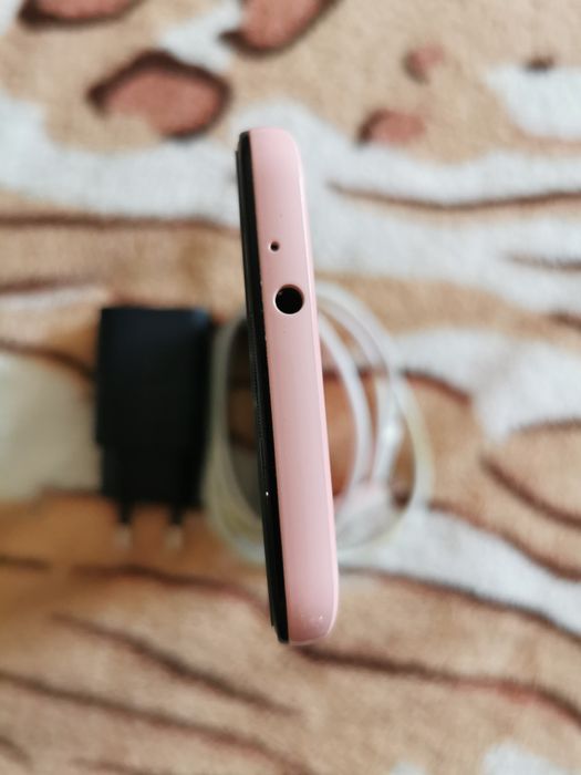 Motorola Moto G9 Play în stare foarte bună