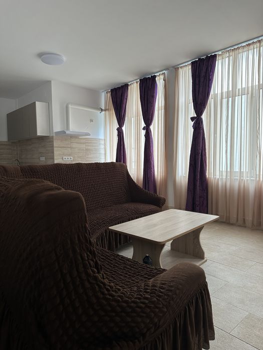 Apartament cu 3 camere de inchiriat
