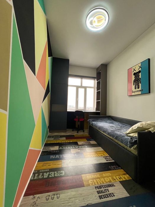 Продаётся 3-х комнатная квартира возле Шох Мед Центр Ойбек