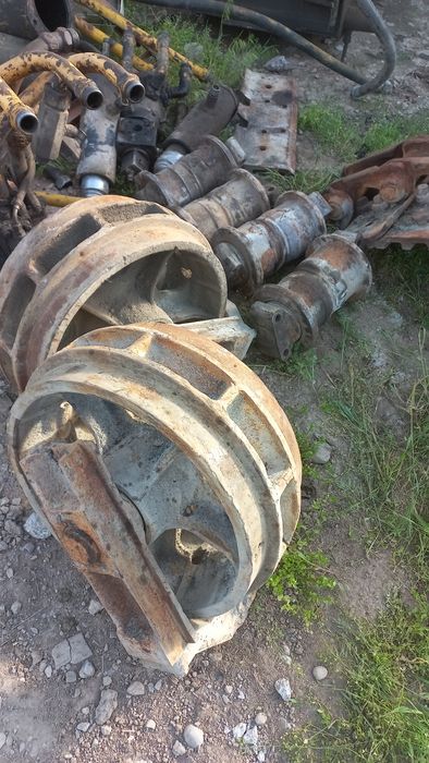 Экскаватор Редуктор хода гусеничный экскаватор