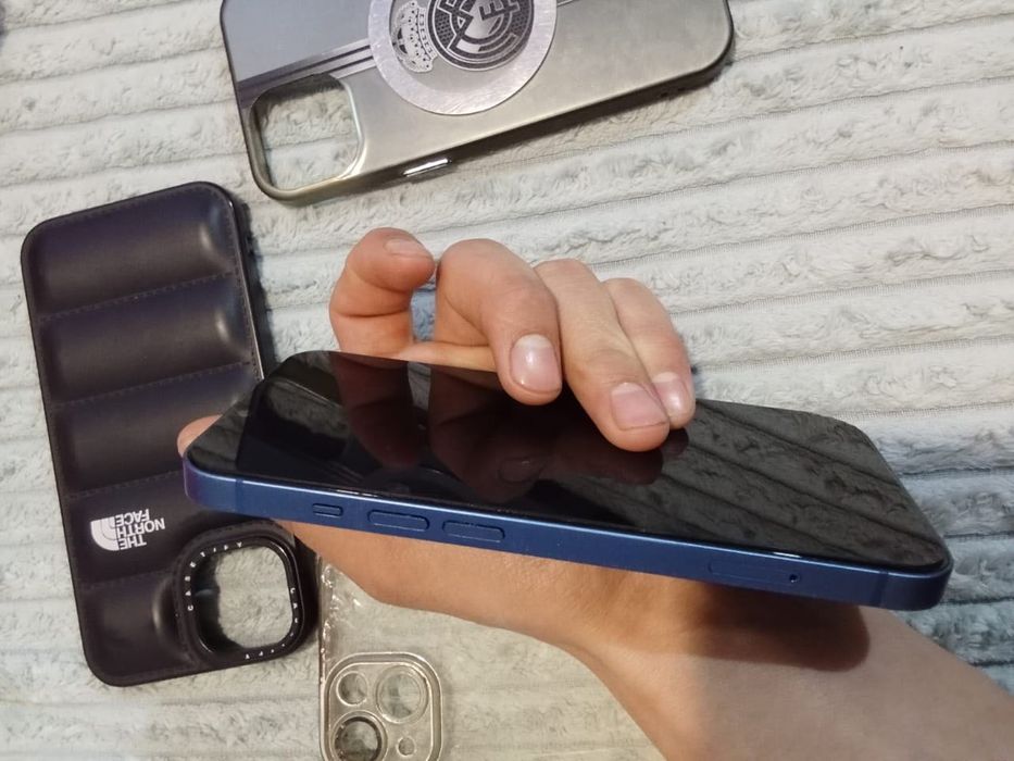 Айфон 13 с гарантией