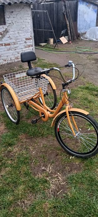 Vând urgent tricicleta