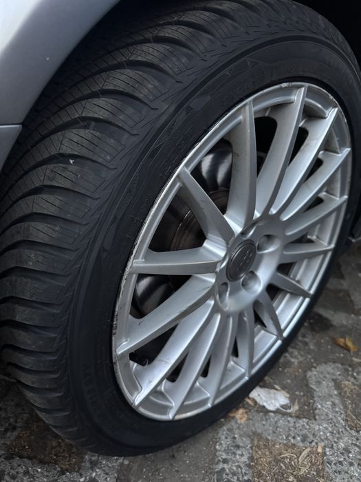 Ауди А4 комби сив металик