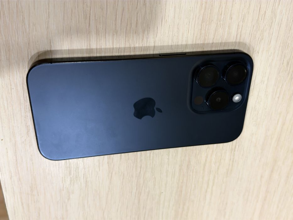 iPhone 15 Pro 128 GB Blue Titanium