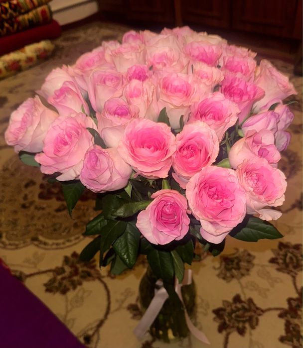 Розовые розы 35 шт