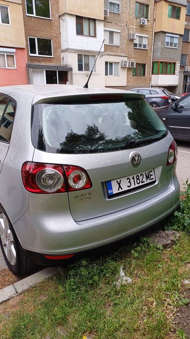 Продавам лека кола фолксваген голф плюс