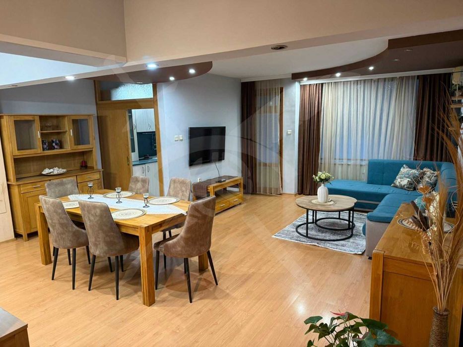 Продава се Тристаен апартамент в Пловдив, Кършияка - 104 кв.м за 1128 €/кв.м - Снимка #1