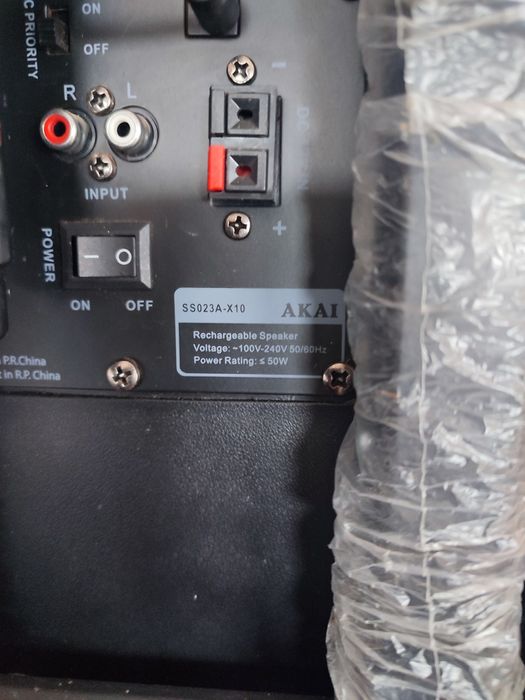 Boxă portabilă Akai 50 w