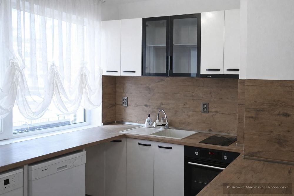 Тристаен апартамент под наем в кв. Кючук Париж