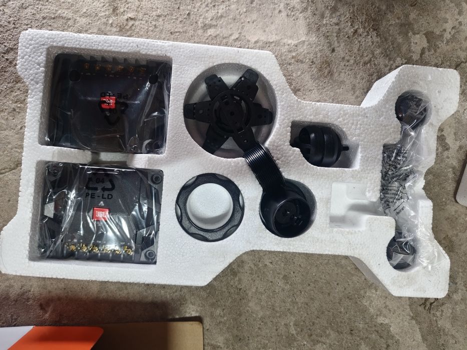 Колонки JBLxHarman