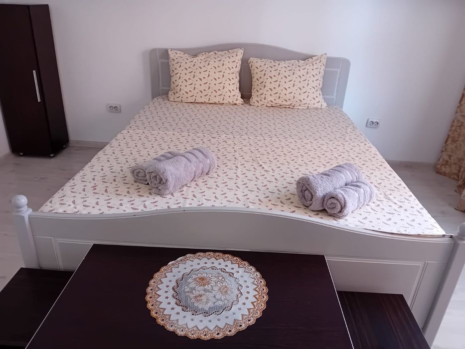 Inchiriez Garsoniera mare camera de 32 mp Eforie Nord.