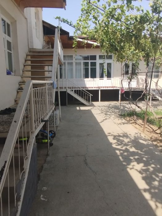 Sabzavot mahallasida xo'vli sotiladi