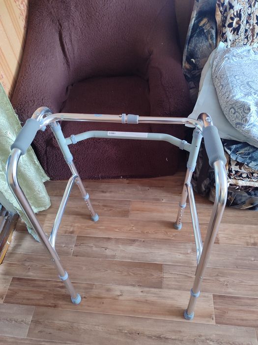 Ходунки (абсолютно новые)