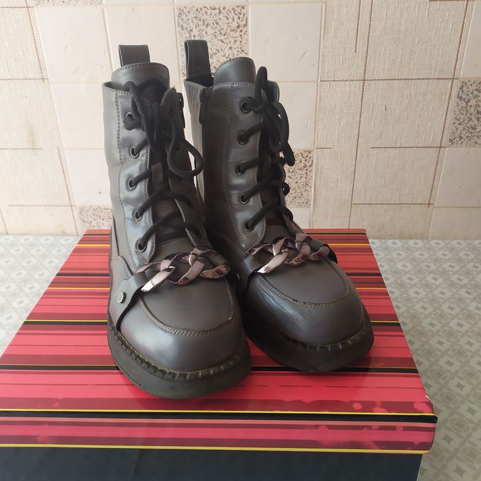 Ботинки на девочку размер 36