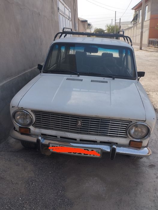 Vaz 2101 sotiladi