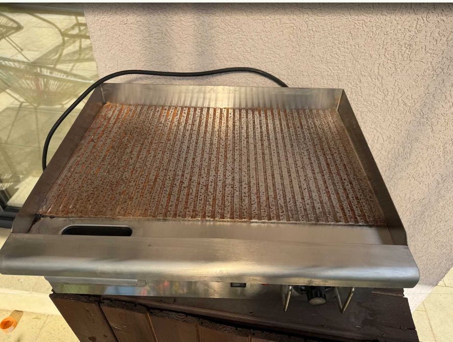 Gratar electric Grill frytop striat 550×365 mm, inox