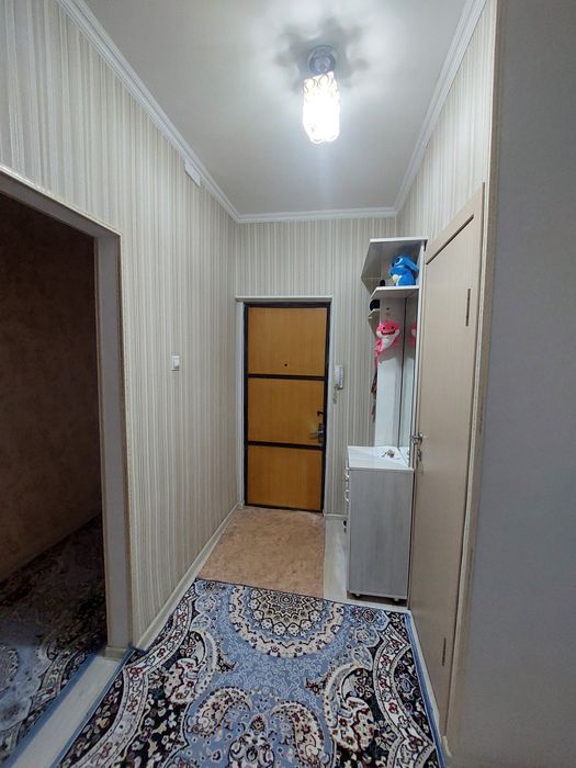 Продаёт 4х комнатная квартира