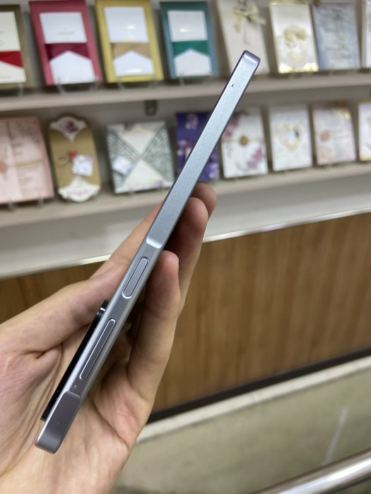Samsung A17 6/128 ideal
