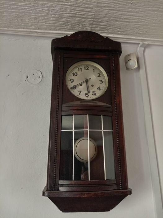 Vând Ceasuri de perete 400 lei