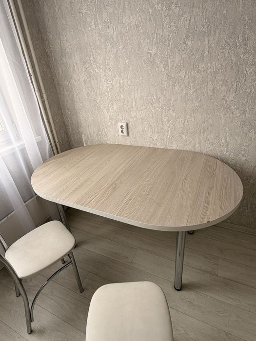 Продам стол со стульями