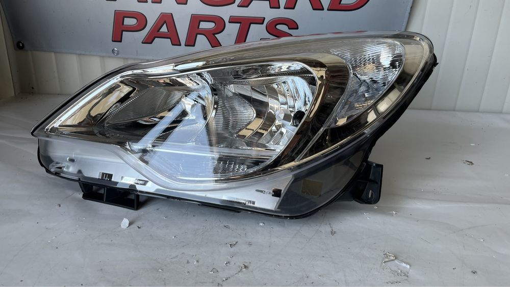 Ляв фар Opel Corsa D 2006-2015