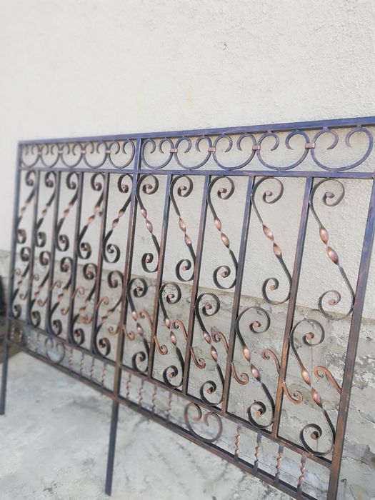 Врати и решетки от ковано желязо