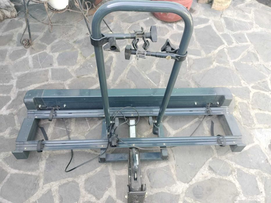 Suporți pentru biciclete auto